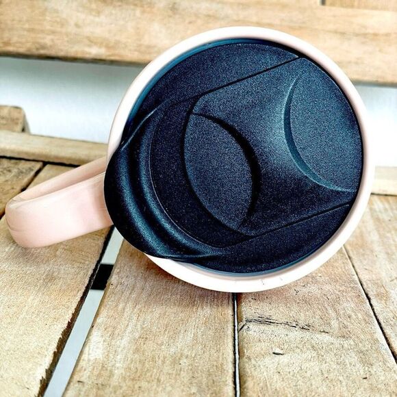 NWT Gorgeous Hello Kitty Pink Striped Glossy Ceramic Tall Travel Mug with lid - Picture 6 of 16